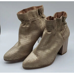 KELSI DAGGER BROOKLYN Women's Wicked Metallic Gold Fabric Fashion Boot Size 7.5